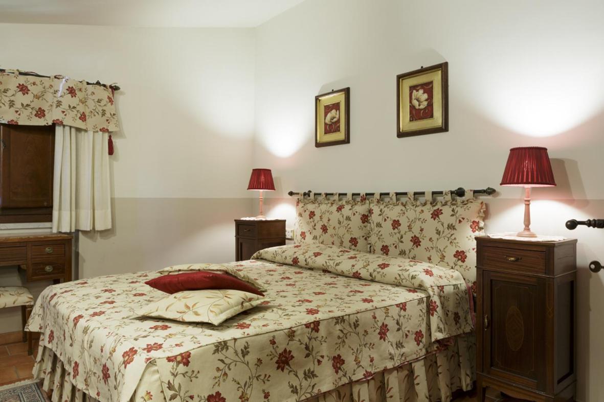 Bosco D'Olmi Country House Bed and Breakfast Sant'Andrea del Garigliano Eksteriør billede